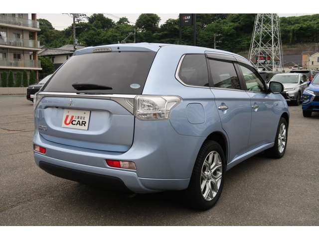 アウトランダーPHEV2.0 G ナビパッケージ 4WD