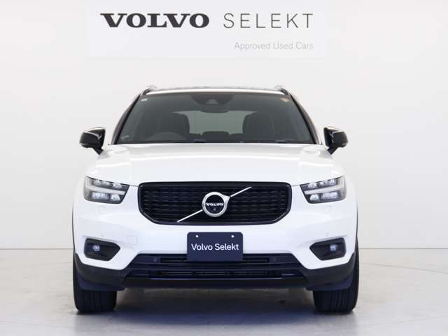XC40T4 AWD Rデザイン 4WD