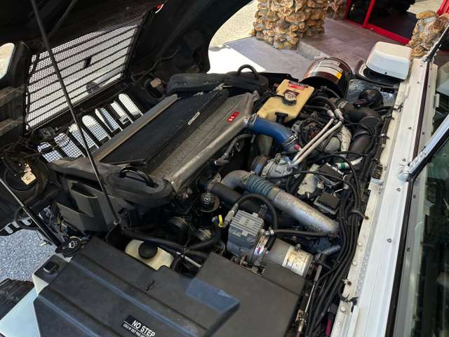 �]����GM���̃G���W����195�n�͂ł������A�ŏI�^�ł�ISUZU����6.6L300�n�͂̃G���W���ւƂȂ��Ă܂��B