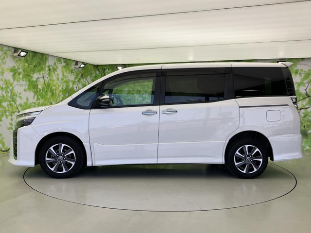 ヴォクシー2.0 ZS 煌 4WD