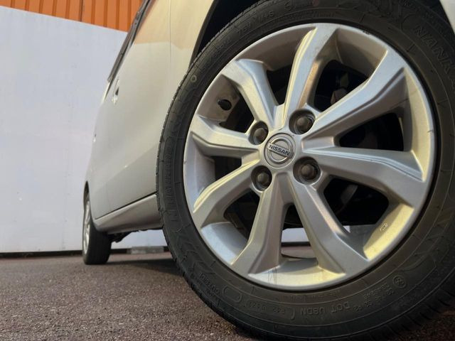 �y����14�C���`�A���~�z�C�[���z�O�ςɃ}�b�`���������A���~�z�C�[���𑕒����Ă���܂��B�e��ЊO�A���~�z�C�[����A�X�^�b�h���X�^�C�����戵�����Ă���܂��B���񂲑��k����������