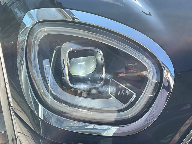 ��LED�w�b�h���C�g:��ԑ��s�����ǍD�Ȏ��E���m�ۂ����S���ĉ^�]�ł��鍂�P�xLED�w�b�h���C�g�𑕔�!�_�����x�������A����d�͂��}�����Ă��܂��B
