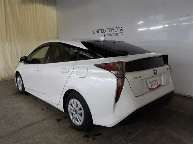 プリウス1.8 S