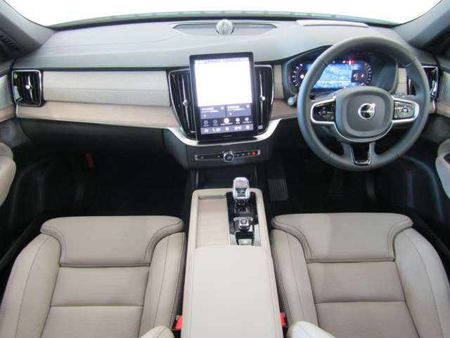XC90ウルトラ B5 AWD 4WD