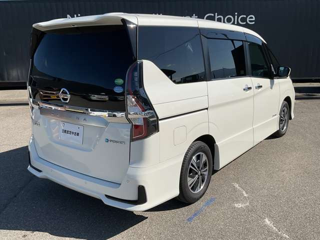 セレナ1.2 e-POWER ハイウェイスターV