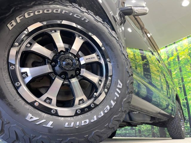 �y16�C���`�A���~�z�C�[���z�O�ςɃ}�b�`�����A���~�z�C�[���𑕒����Ă���܂��B�e��A���~�z�C�[����A�X�^�b�h���X�^�C�����戵�����Ă���܂��B���񂲑��k����������