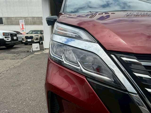 セレナ2.0 ハイウェイスターV 4WD