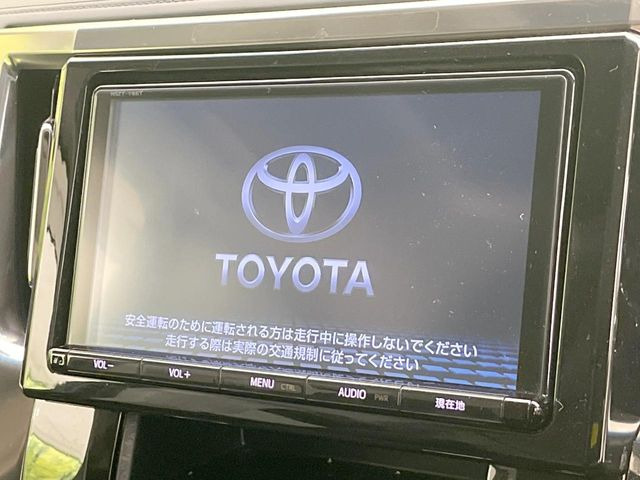 �y�����i�r�z�l�C�̏����i�r�𑕔����Ă���܂��B�i�r�̎g���₷���͂������A�I�[�f�B�I�@�\���[��!�L�����v�◷�s�͂������A�ʋ΂┃�����ȂǕ��i�̃h���C�u���y�����Ȃ�͂���