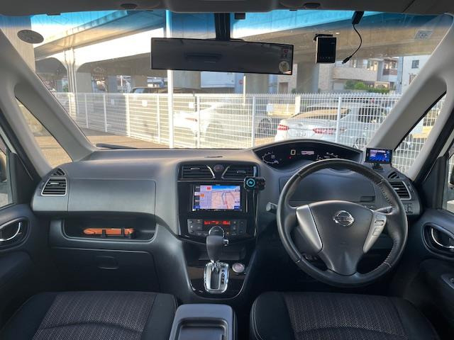 セレナ2.0 ハイウェイスター Vセレクション+Safety S-HYBRID