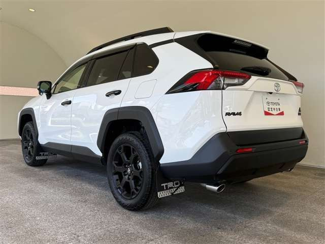 RAV42.0 アドベンチャー オフロードパッケージ II 4WD