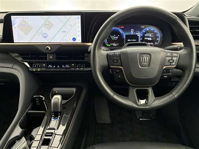 クラウンスポーツ2.5 Z E-Four 4WD