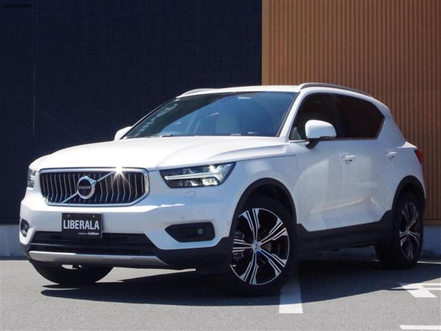XC40B4 AWD インスクリプション 4WD