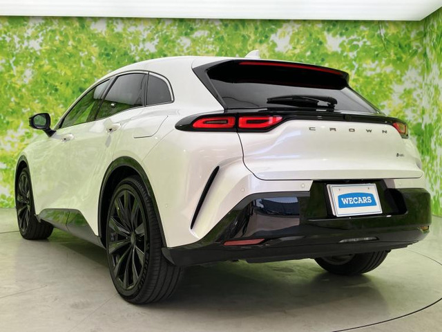 クラウンスポーツ2.5 Z E-Four 4WD