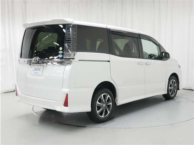 ヴォクシー2.0 ZS 煌II 4WD