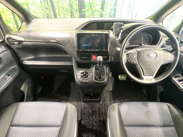 ヴォクシー2.0 ZS 煌