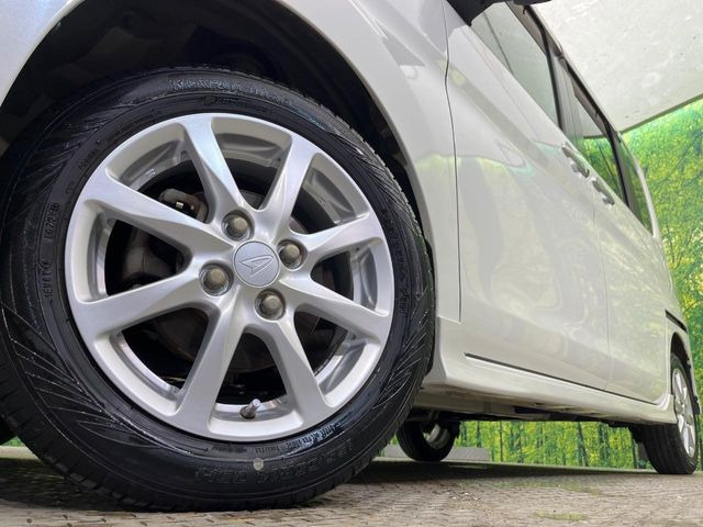 �y����14�C���`�A���~�z�C�[���z�O�ςɃ}�b�`���������A���~�z�C�[���𑕒����Ă���܂��B�e��ЊO�A���~�z�C�[����A�X�^�b�h���X�^�C�����戵�����Ă���܂��B���񂲑��k����������