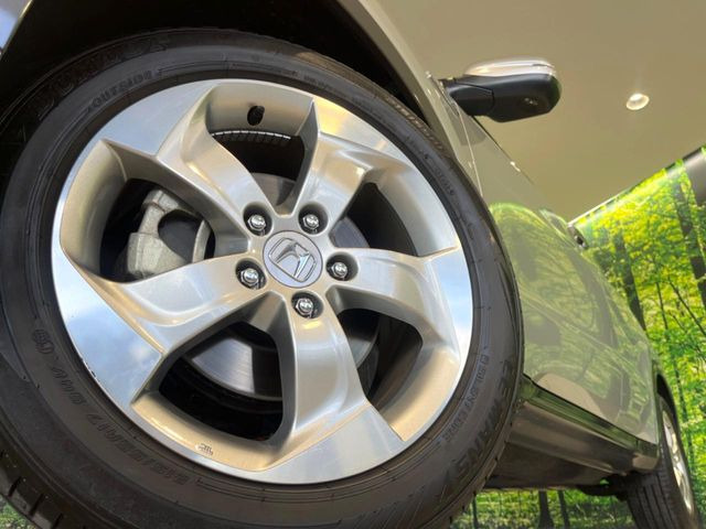 �y����17�C���`�A���~�z�C�[���z�O�ςɃ}�b�`���������A���~�z�C�[���𑕒����Ă���܂��B�e��ЊO�A���~�z�C�[����A�X�^�b�h���X�^�C�����戵�����Ă���܂��B���񂲑��k����������