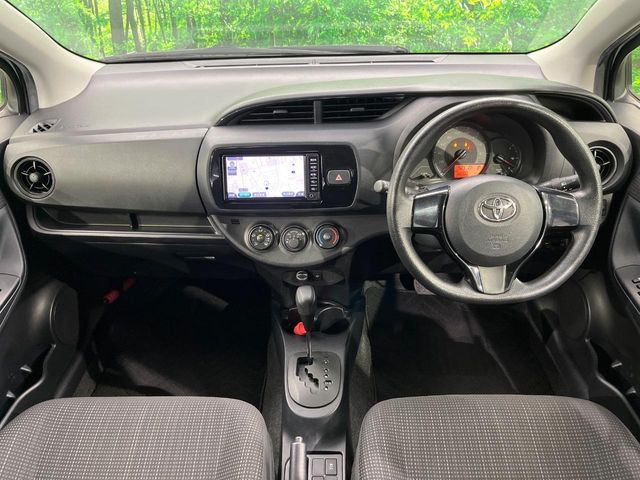 ヴィッツ1.3 F 4WD