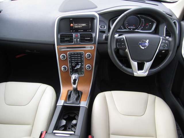 XC60T5 AWD クラシック 4WD