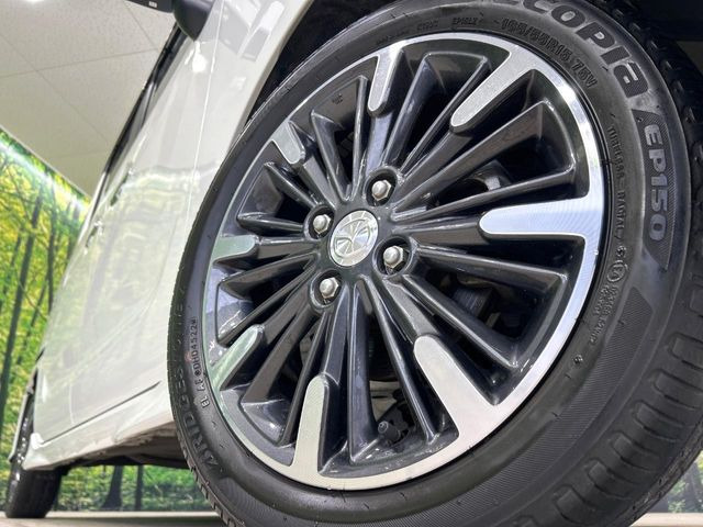 �y����15�C���`�A���~�z�C�[���z�O�ςɃ}�b�`���������A���~�z�C�[���𑕒����Ă���܂��B�e��ЊO�A���~�z�C�[����A�X�^�b�h���X�^�C�����戵�����Ă���܂��B���񂲑��k����������