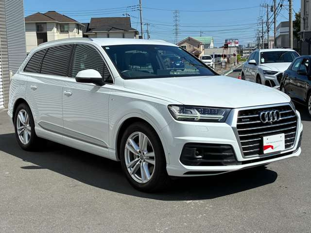 Q745 TFSI クワトロ Sラインパッケージ 4WD
