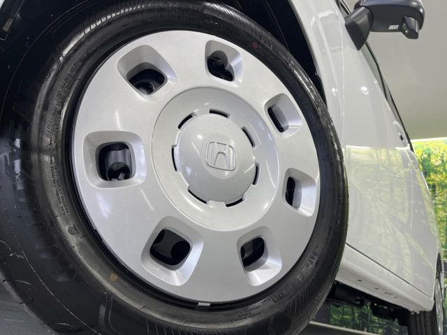 �y15�C���`�A���~�z�C�[���z�O�ςɃ}�b�`�����A���~�z�C�[���𑕒����Ă���܂��B�e��A���~�z�C�[����A�X�^�b�h���X�^�C�����戵�����Ă���܂��B���񂲑��k����������