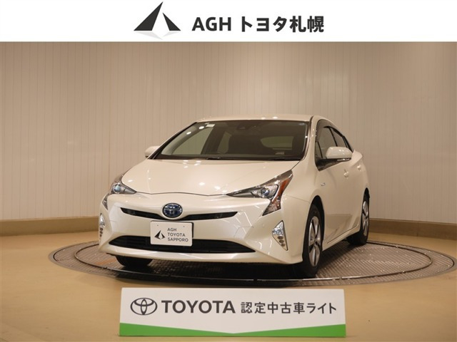 プリウス1.8 A E-Four 4WD