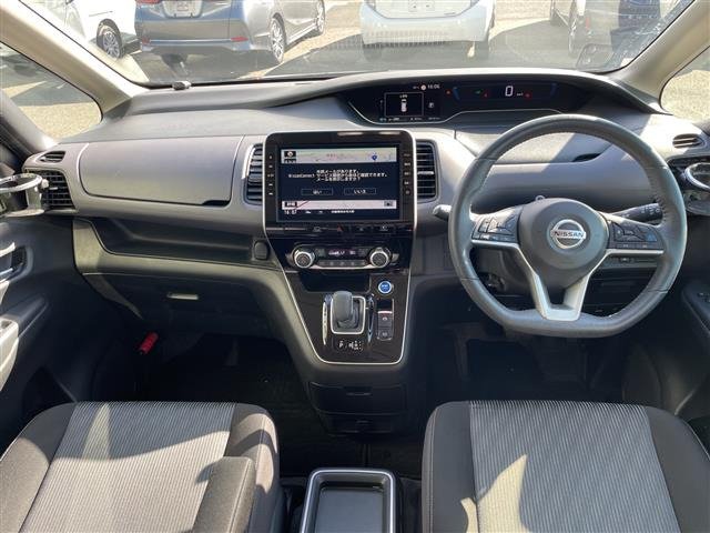 セレナ1.2 e-POWER ハイウェイスターV