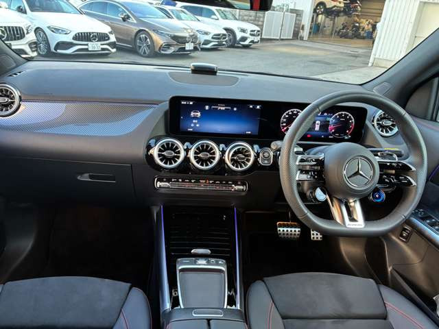 GLAクラスAMG GLA35 4マチック 4WD