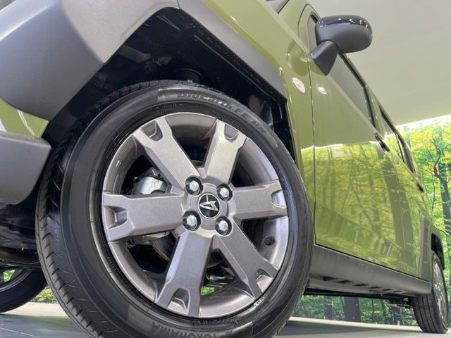 �y����15�C���`�A���~�z�C�[���z�O�ςɃ}�b�`���������A���~�z�C�[���𑕒����Ă���܂��B�e��ЊO�A���~�z�C�[����A�X�^�b�h���X�^�C�����戵�����Ă���܂��B���񂲑��k����������