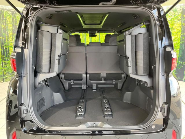 後席を格納すると、これだけの広さが!シーンに合わせたシートアレンジで、大きな荷物も積むことが出来ます♪