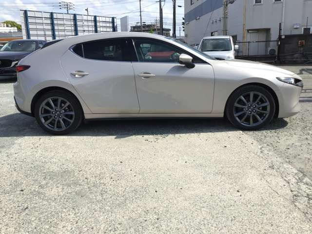 MAZDA3ファストバック2.0 20S Lパッケージ