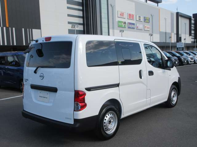 NV200バネットバン1.6 DX