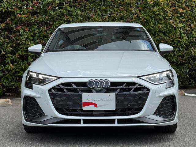 A3セダン30 TFSI Sライン