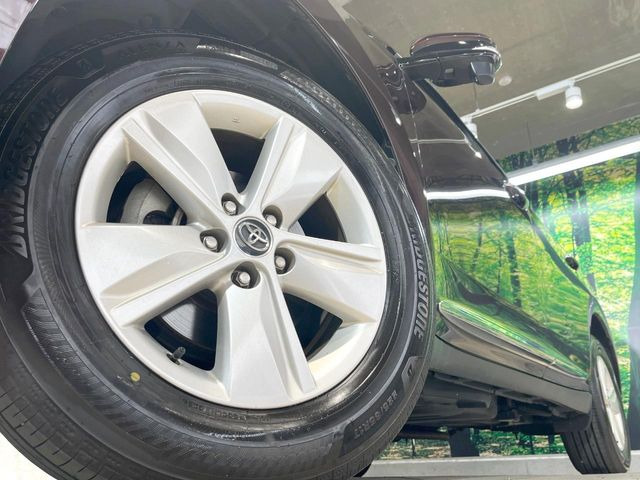 �y����17�C���`�A���~�z�C�[���z�O�ςɃ}�b�`���������A���~�z�C�[���𑕒����Ă���܂��B�e��ЊO�A���~�z�C�[����A�X�^�b�h���X�^�C�����戵�����Ă���܂��B���񂲑��k����������