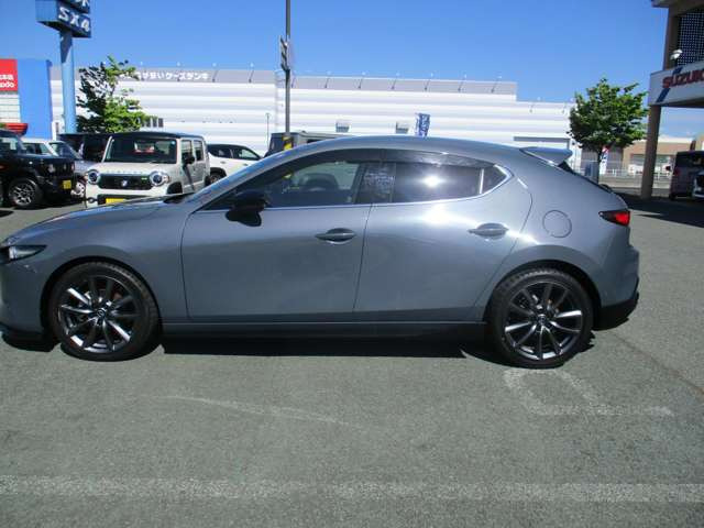 MAZDA3ファストバック2.0 20S バーガンディ セレクション