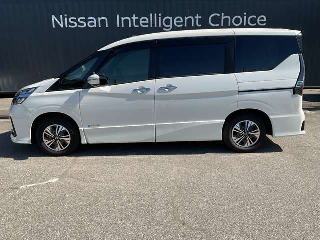 セレナ1.2 e-POWER ハイウェイスターV