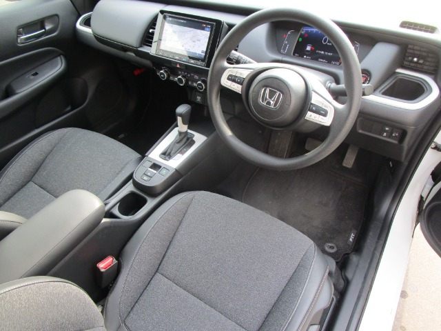 フィット1.5 ホーム 4WD