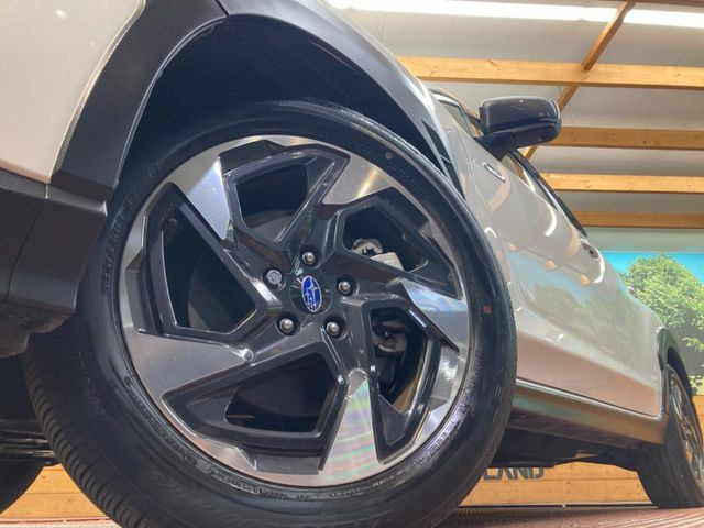 �y����18�C���`�A���~�z�C�[���z�O�ςɃ}�b�`���������A���~�z�C�[���𑕒����Ă���܂��B�e��ЊO�A���~�z�C�[����A�X�^�b�h���X�^�C�����戵�����Ă���܂��B���񂲑��k����������