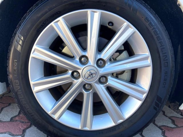 �y����17�C���`�A���~�z�C�[���z�O�ςɃ}�b�`���������A���~�z�C�[���𑕒����Ă���܂��B�e��ЊO�A���~�z�C�[����A�X�^�b�h���X�^�C�����戵�����Ă���܂��B���񂲑��k����������