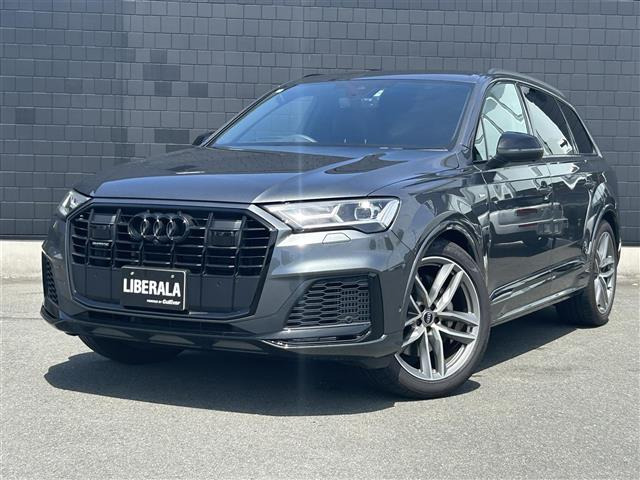 Q755 TFSI クワトロ Sライン 4WD