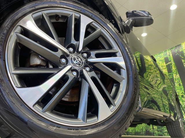 �y����18�C���`�A���~�z�C�[���z�O�ςɃ}�b�`���������A���~�z�C�[���𑕒����Ă���܂��B�e��ЊO�A���~�z�C�[����A�X�^�b�h���X�^�C�����戵�����Ă���܂��B���񂲑��k����������