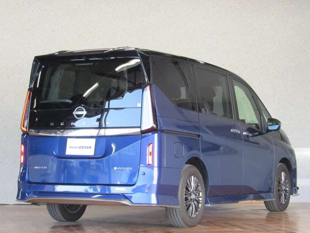 セレナ1.4 e-POWER AUTECH マルチベッド