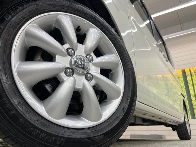 �y����14�C���`�A���~�z�C�[���z�O�ςɃ}�b�`���������A���~�z�C�[���𑕒����Ă���܂��B�e��ЊO�A���~�z�C�[����A�X�^�b�h���X�^�C�����戵�����Ă���܂��B���񂲑��k����������