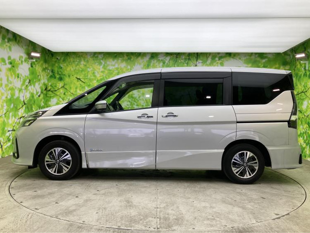 セレナ1.2 e-POWER ハイウェイスターV