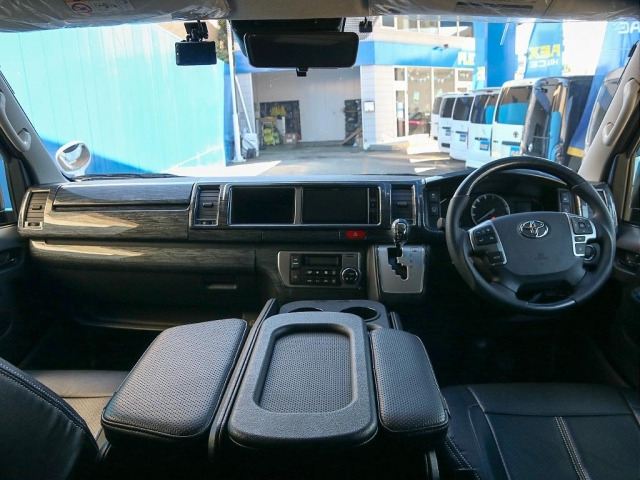 ハイエース2.7 GL ロング ミドルルーフ 4WD