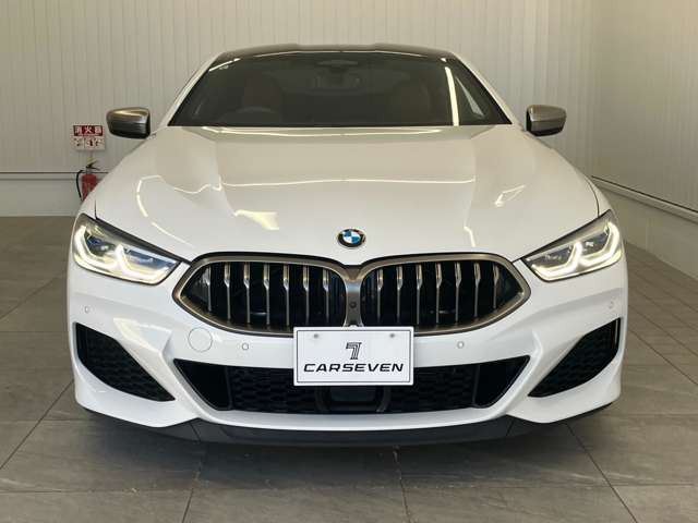 8シリーズM850i xドライブ 4WD