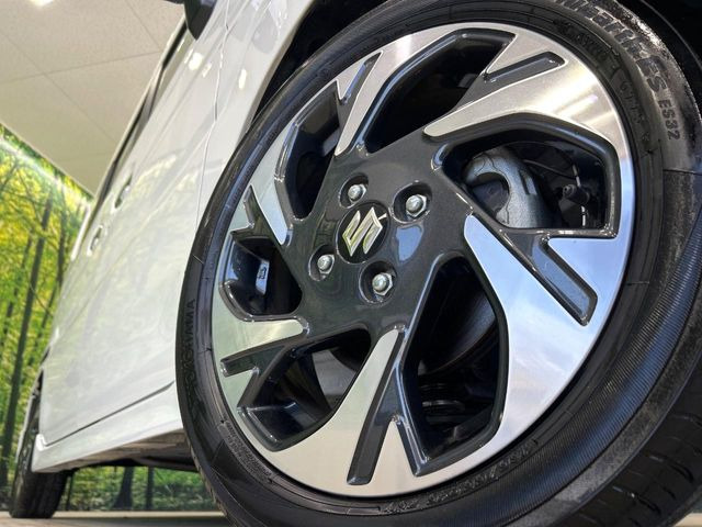 �y����15�C���`�A���~�z�C�[���z�O�ςɃ}�b�`���������A���~�z�C�[���𑕒����Ă���܂��B�e��ЊO�A���~�z�C�[����A�X�^�b�h���X�^�C�����戵�����Ă���܂��B���񂲑��k����������