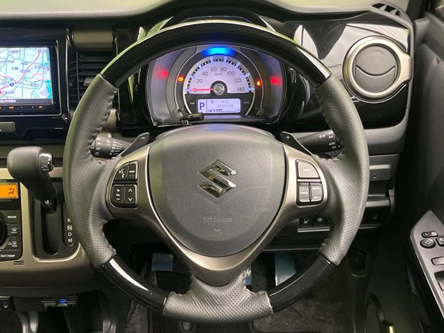 �y�X�e�A�����O�X�C�b�`�z�^�]���A�O������ڐ������炷���ƂȂ��A�I�[�f�B�I���̑��삪�\�ȕ֗��@�\!���S&���K�ȃh���C�u�����o���Ă���܂���