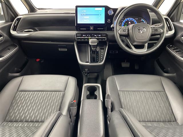 ノア1.8 ハイブリッド S-Z E-Four 4WD